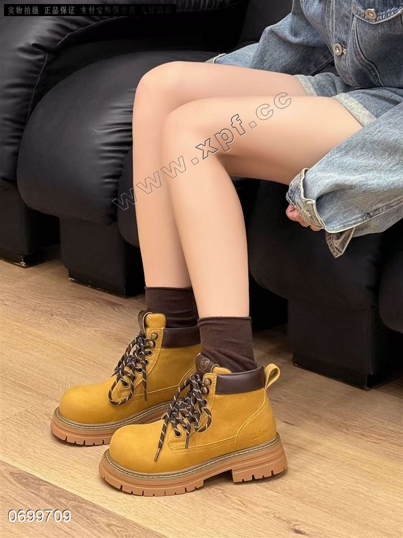 新款单里短靴大黄蜂2628