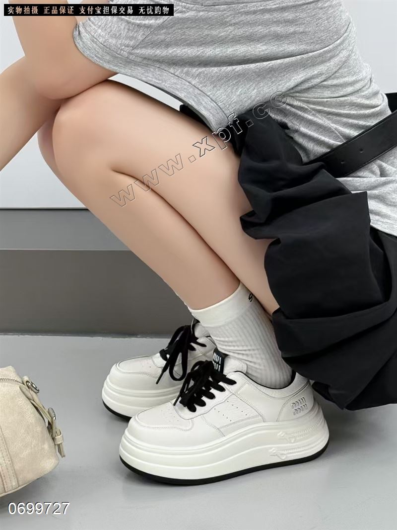 新款厚底单里休闲鞋大白鞋2953