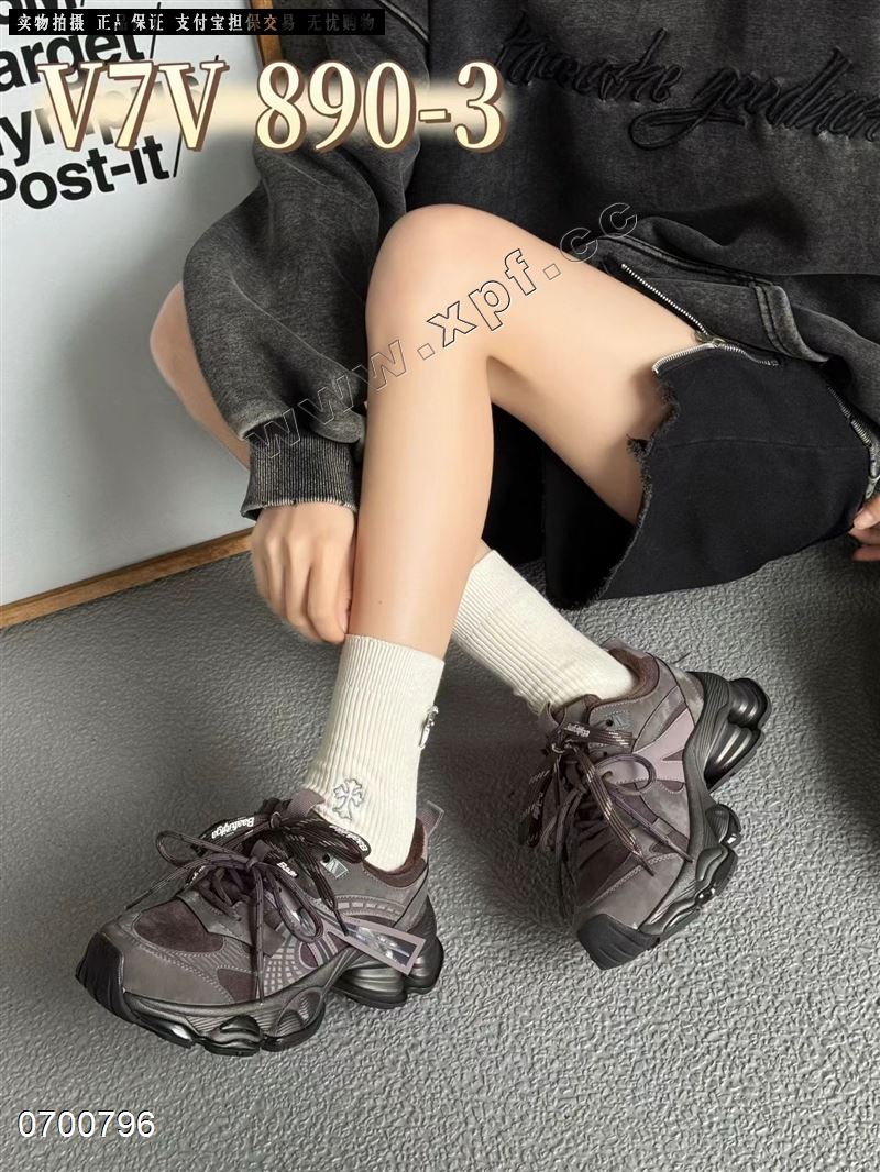 时尚休闲鞋890-3