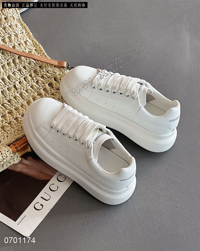 时尚休闲鞋小白鞋