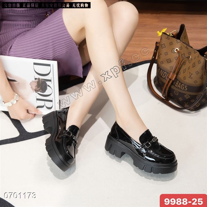 时尚单鞋乐福鞋