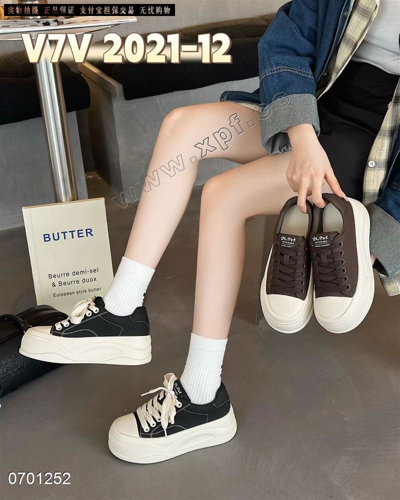 时尚休闲鞋2021-12