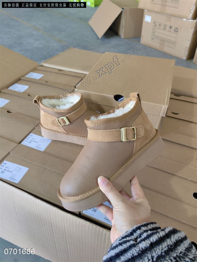 新款头层牛皮加羊毛雪地靴