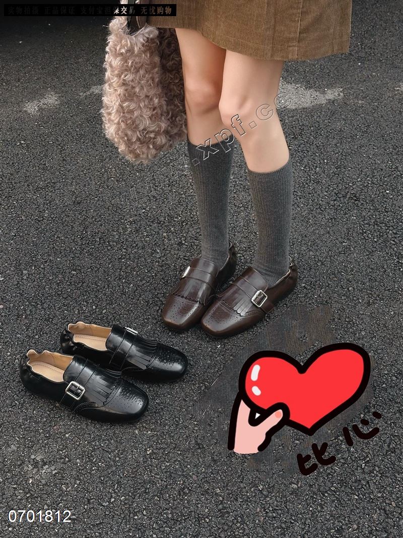 新款懒人一脚蹬 复古小众布洛克小单鞋926-1