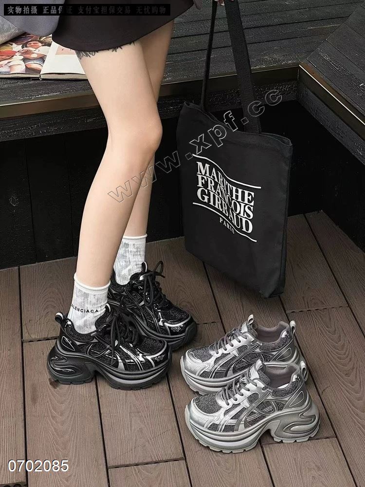 丽芭莎   黑779枪99