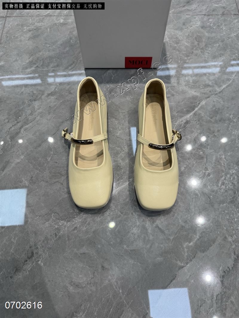 墨刺​808-3​  黄5679