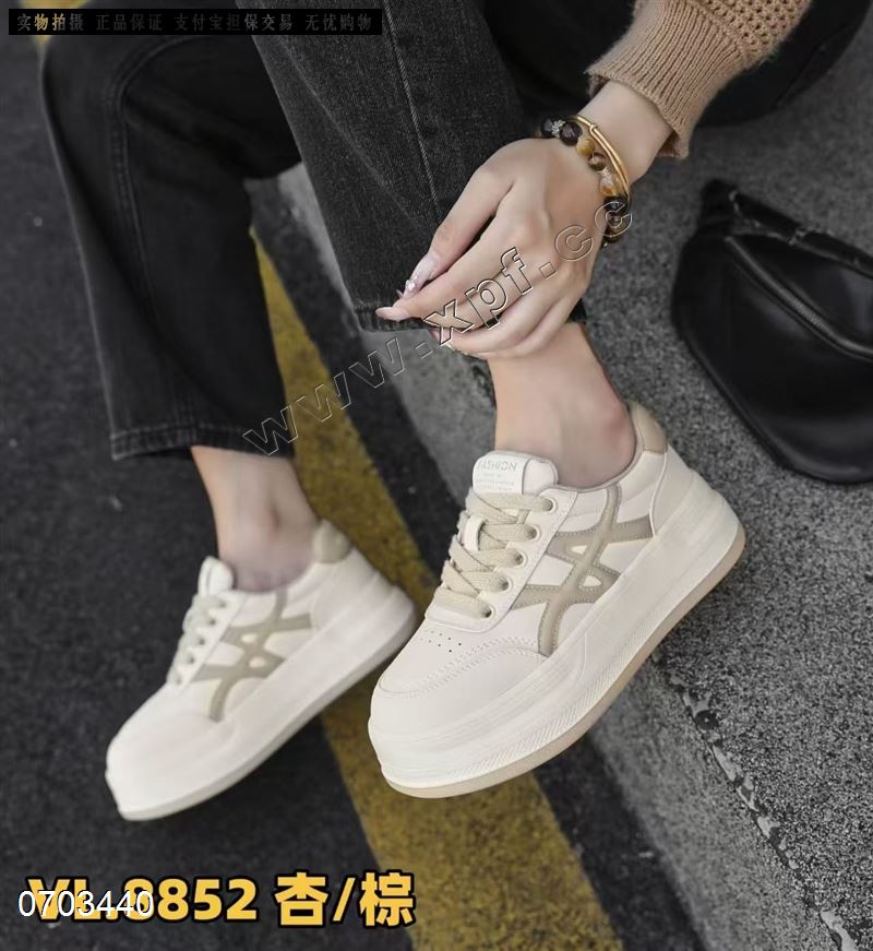 时尚厚底休闲鞋8852