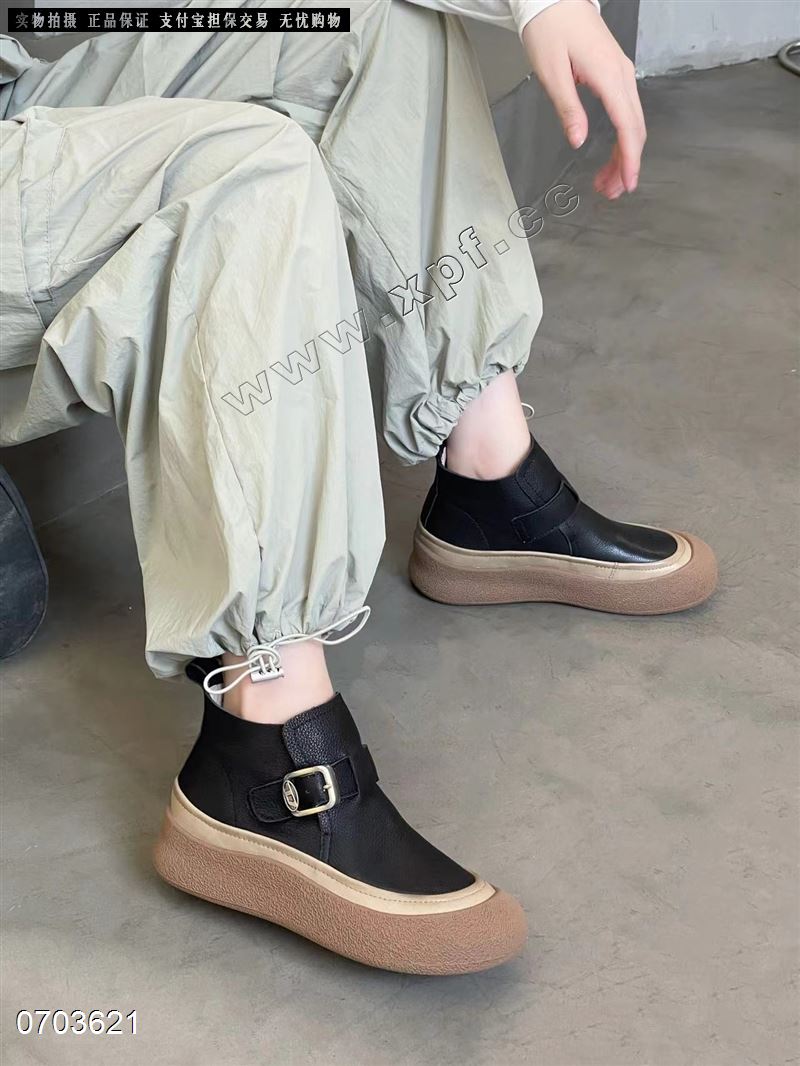 新款头层牛皮厚底百搭软底短靴HF24555