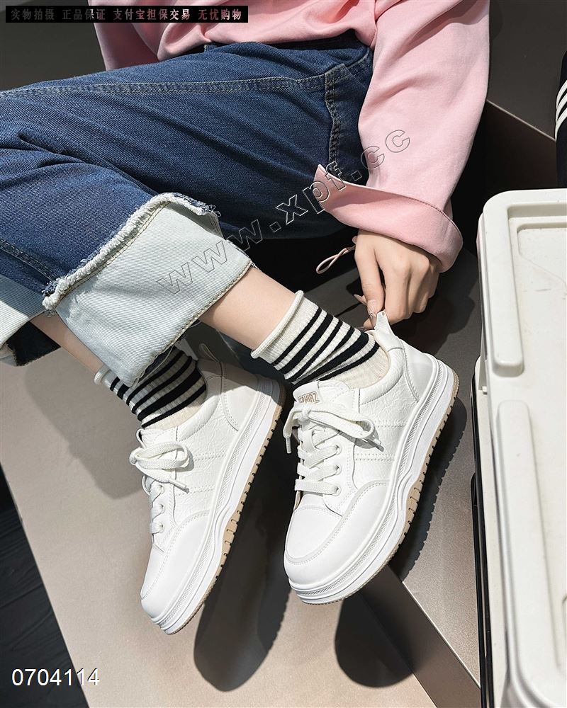 时尚休闲鞋小白鞋