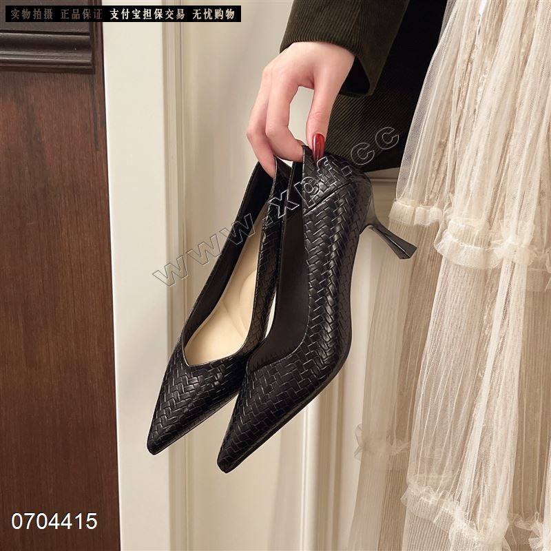 新款细高跟时装单鞋3705