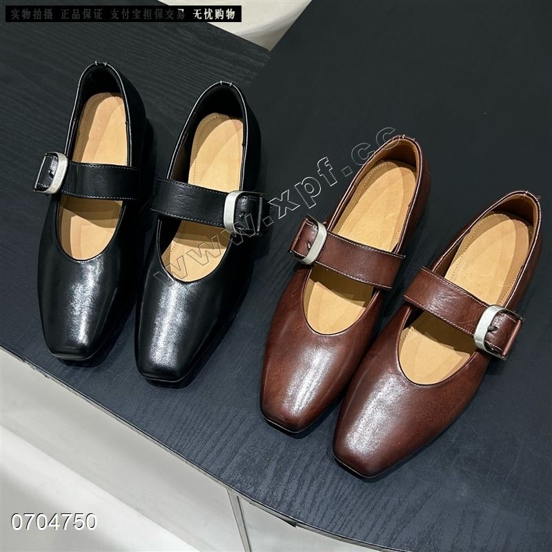 新款马皮方头粗跟玛丽珍小皮鞋829
