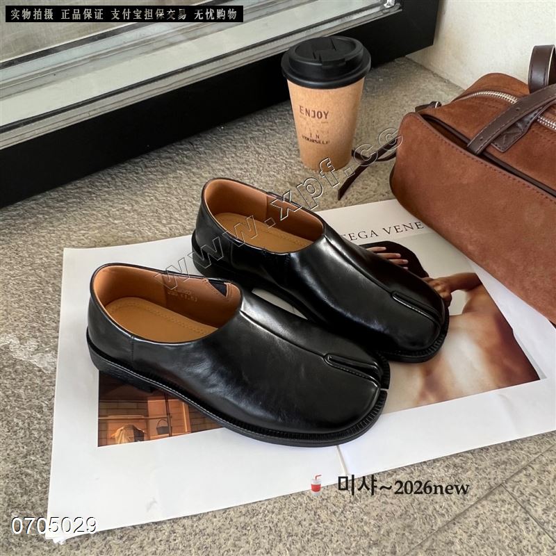 新款分趾鞋单鞋