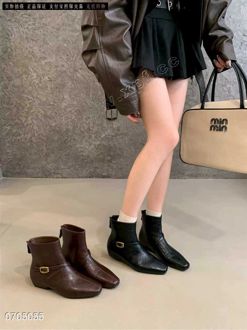 钎孜​03022  黑色5 棕色5-8  棉里