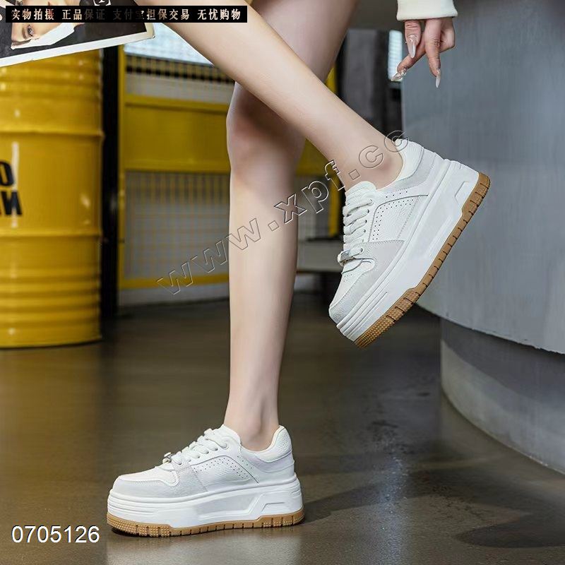 新款头层牛皮厚底休闲鞋9512