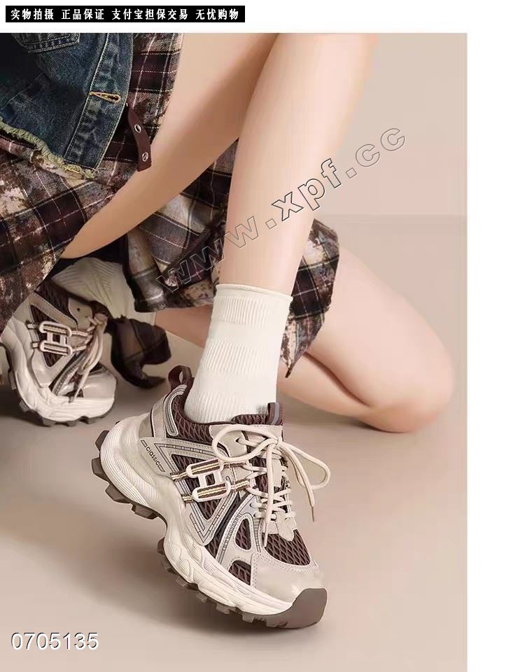 新款厚底双网休闲鞋