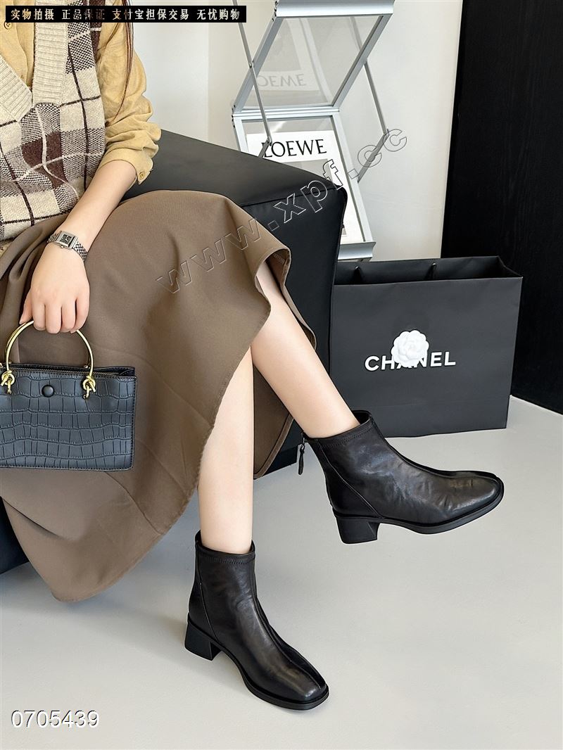 头层牛皮加棉短靴