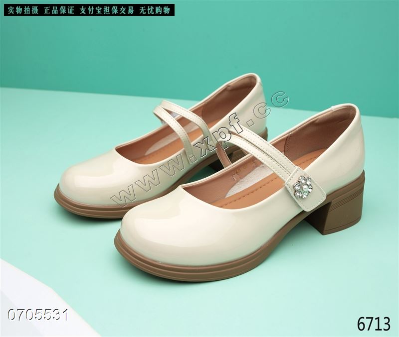 新款单鞋6713