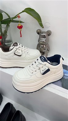 时尚休闲鞋