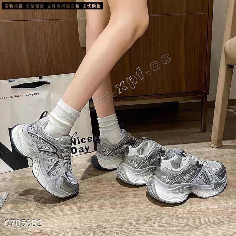 N6  双网发泡底吸膜底老爹鞋