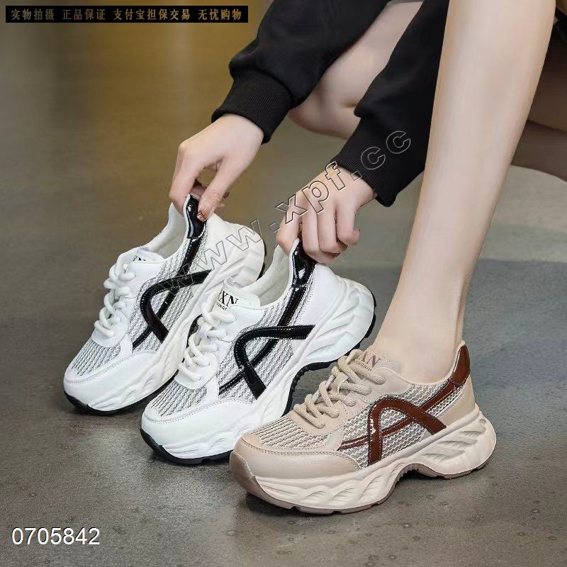 新款头层牛皮发泡大底休闲鞋