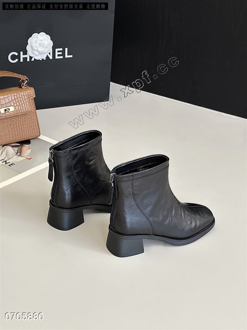 头层牛皮加棉短靴