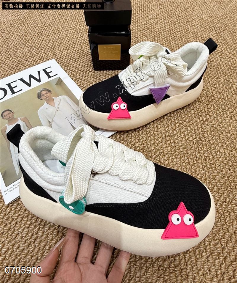 新款情侣款鹿晗关晓彤同款帆布鞋8316  女款