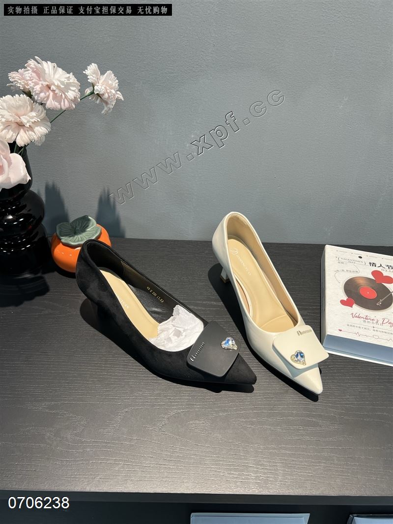 锦梦圆63-2  黑色78 米色689  秒