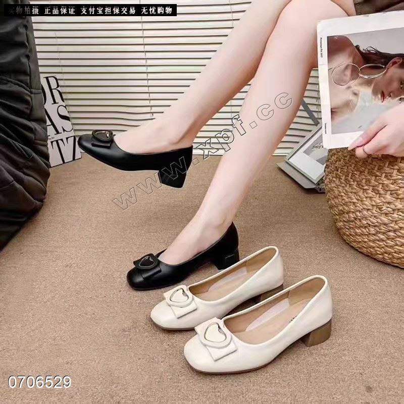 时尚软底软面小单鞋