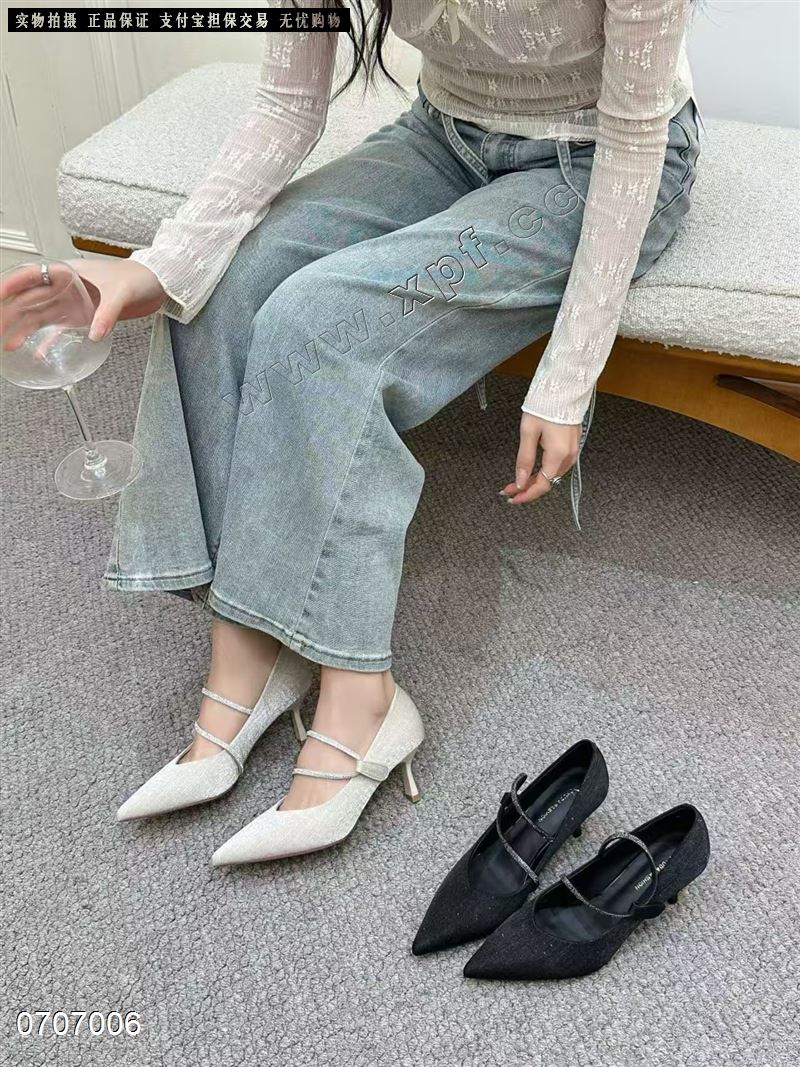 时尚单鞋26025