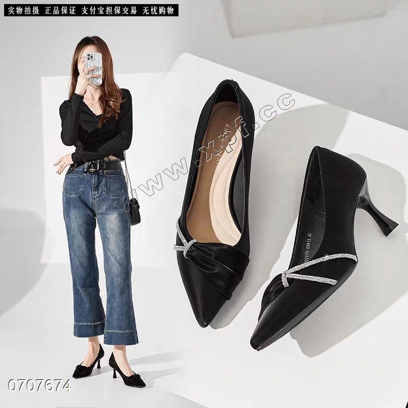 时尚单鞋2929   566778特