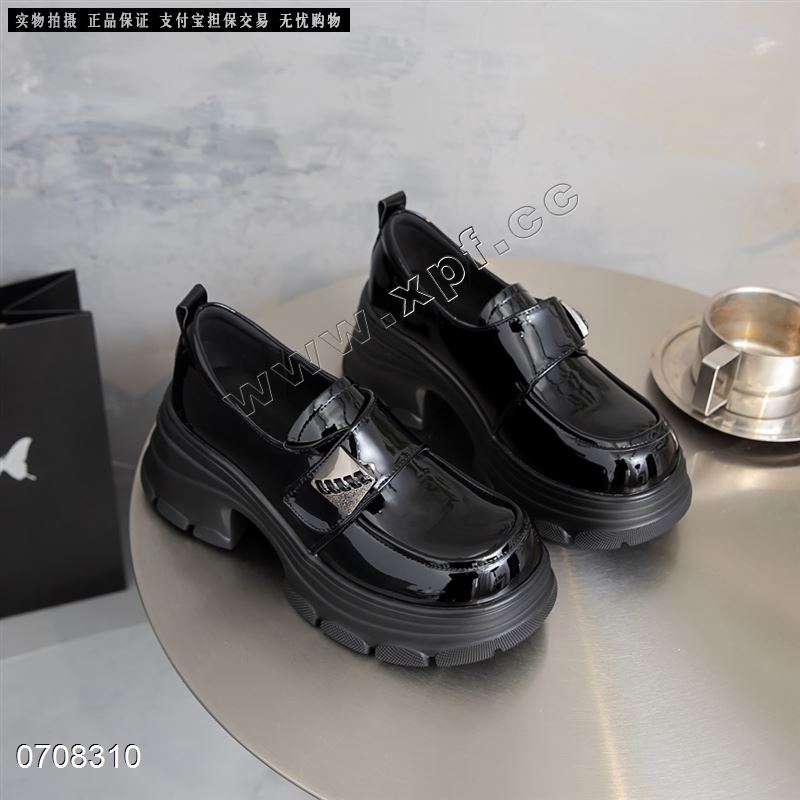 时尚单鞋乐福鞋