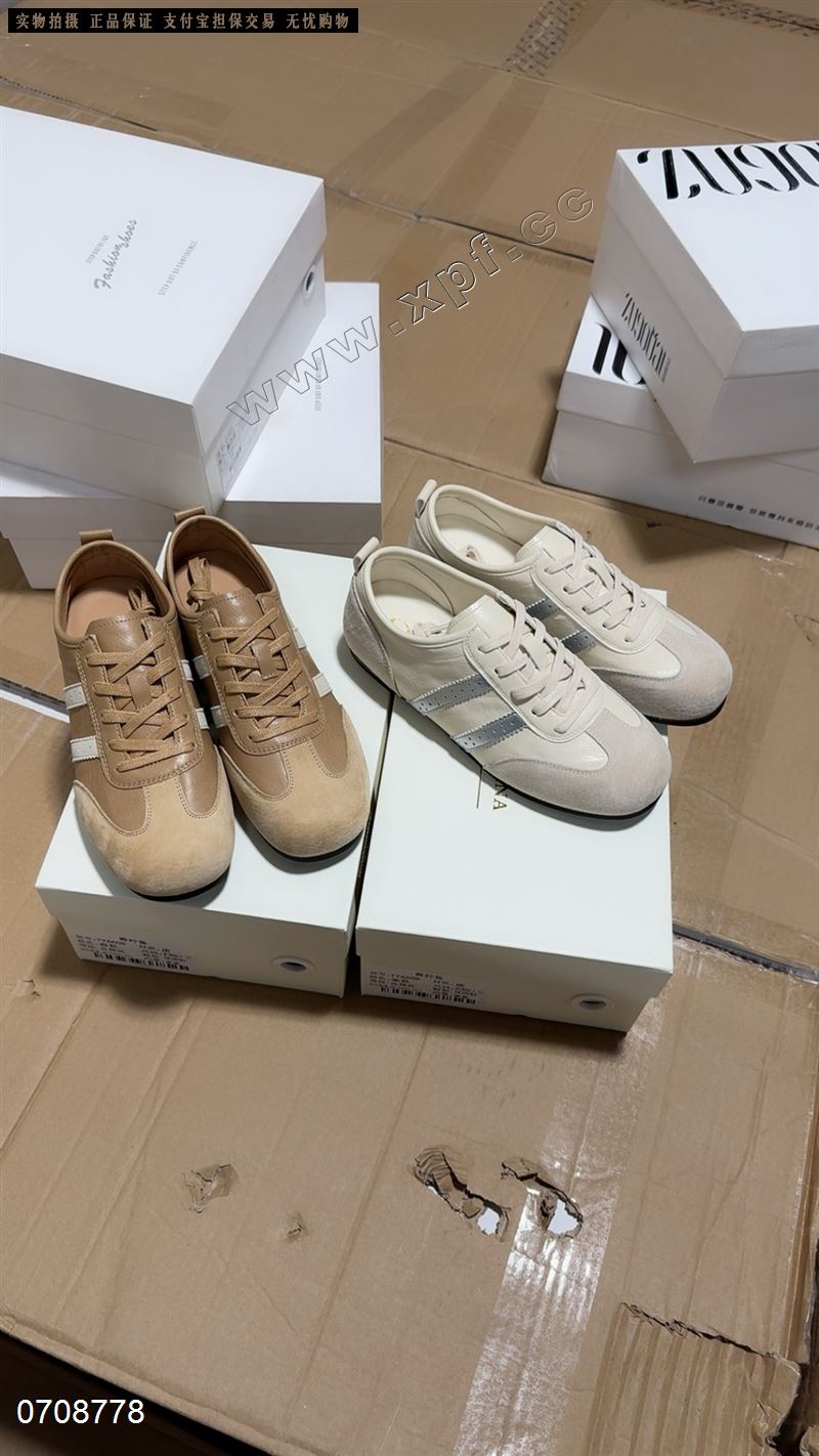 软底软面休闲鞋