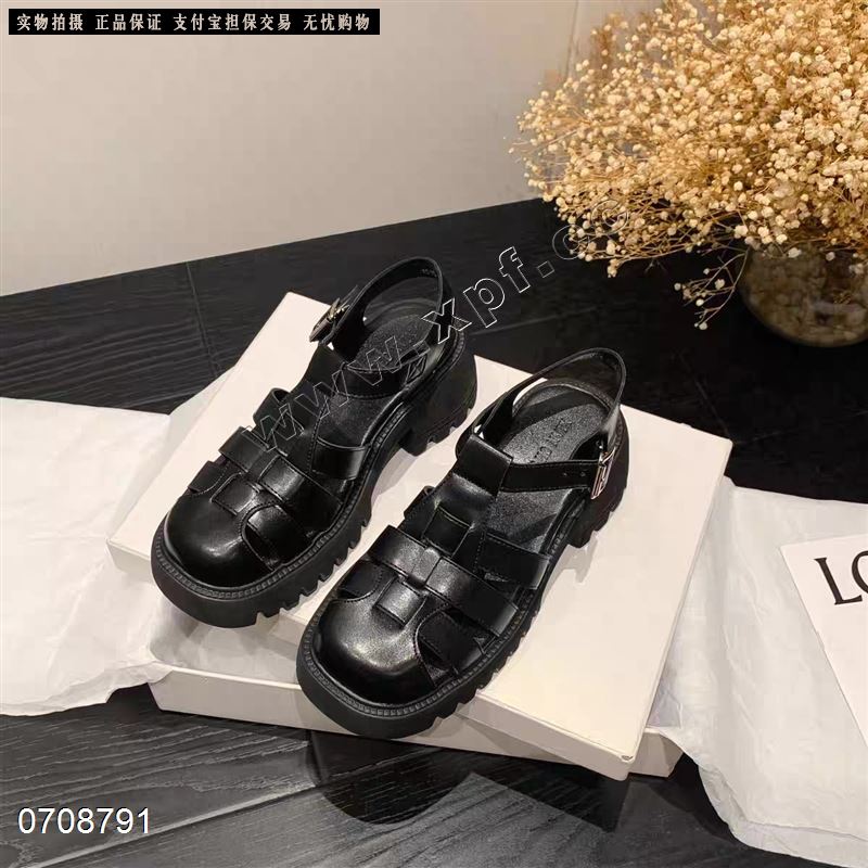 时尚包头女凉鞋