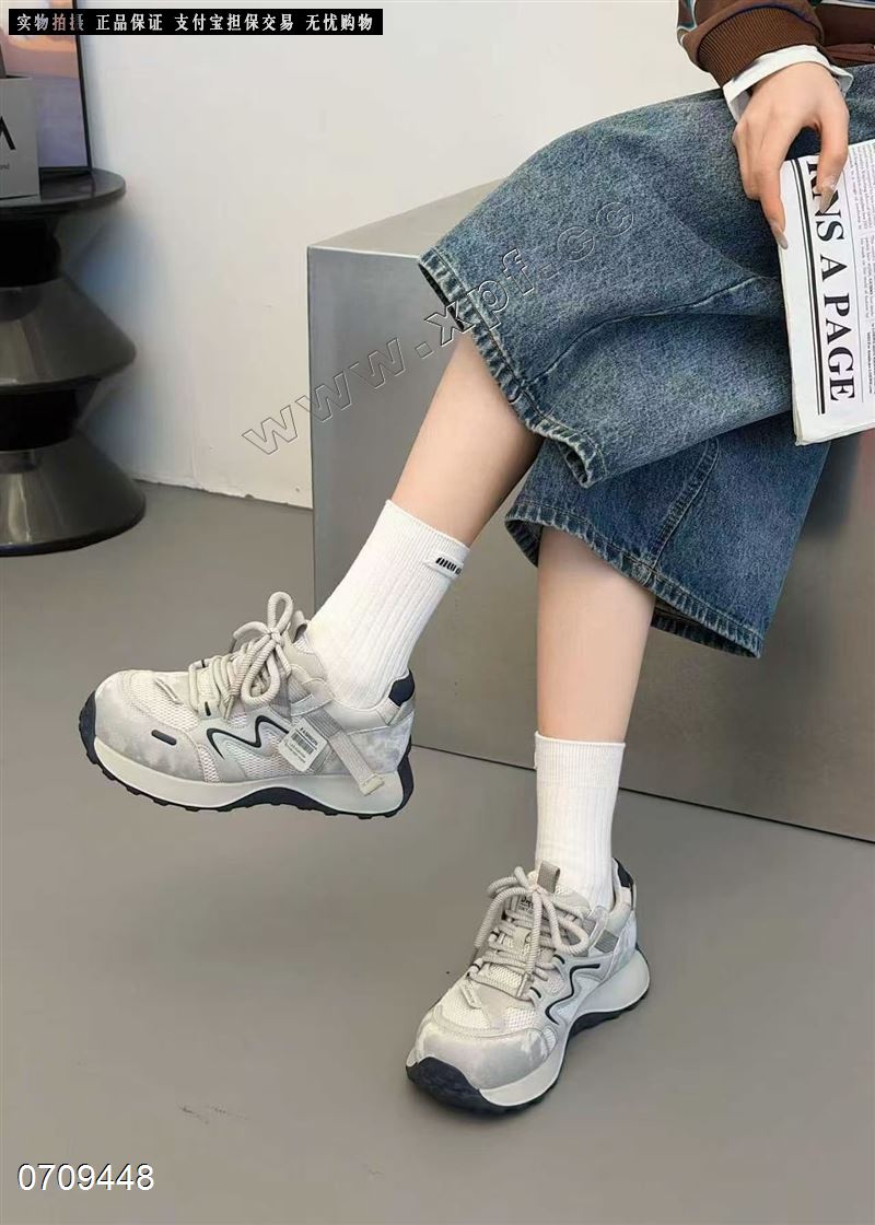 时尚休闲鞋阿甘鞋