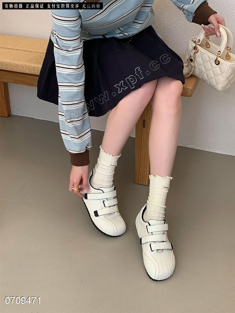 时尚休闲鞋6C119-659027