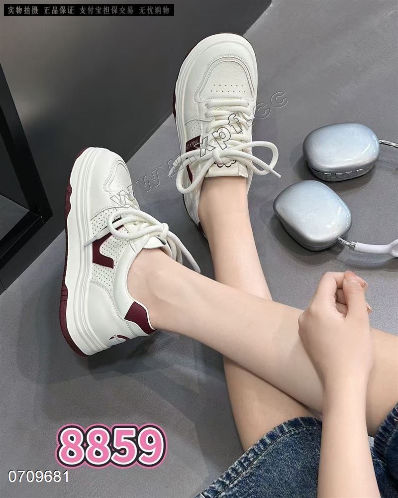 时尚休闲鞋8859