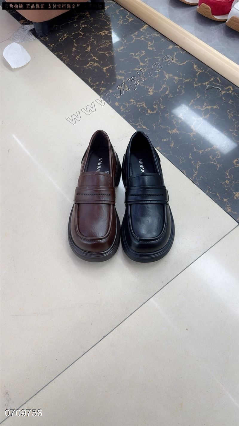 时尚单鞋乐福鞋