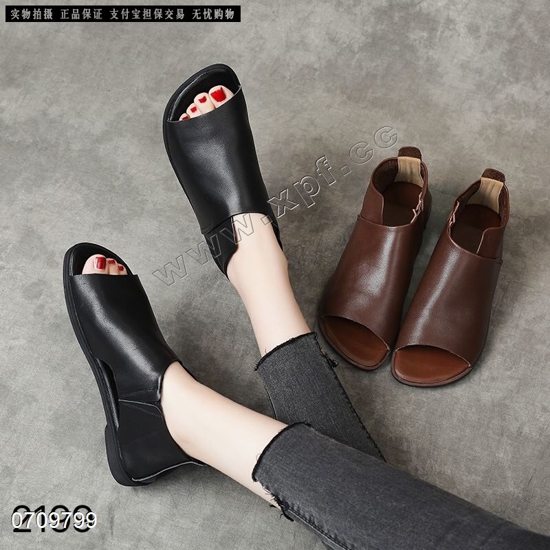 新款头层牛皮露趾女凉鞋2199