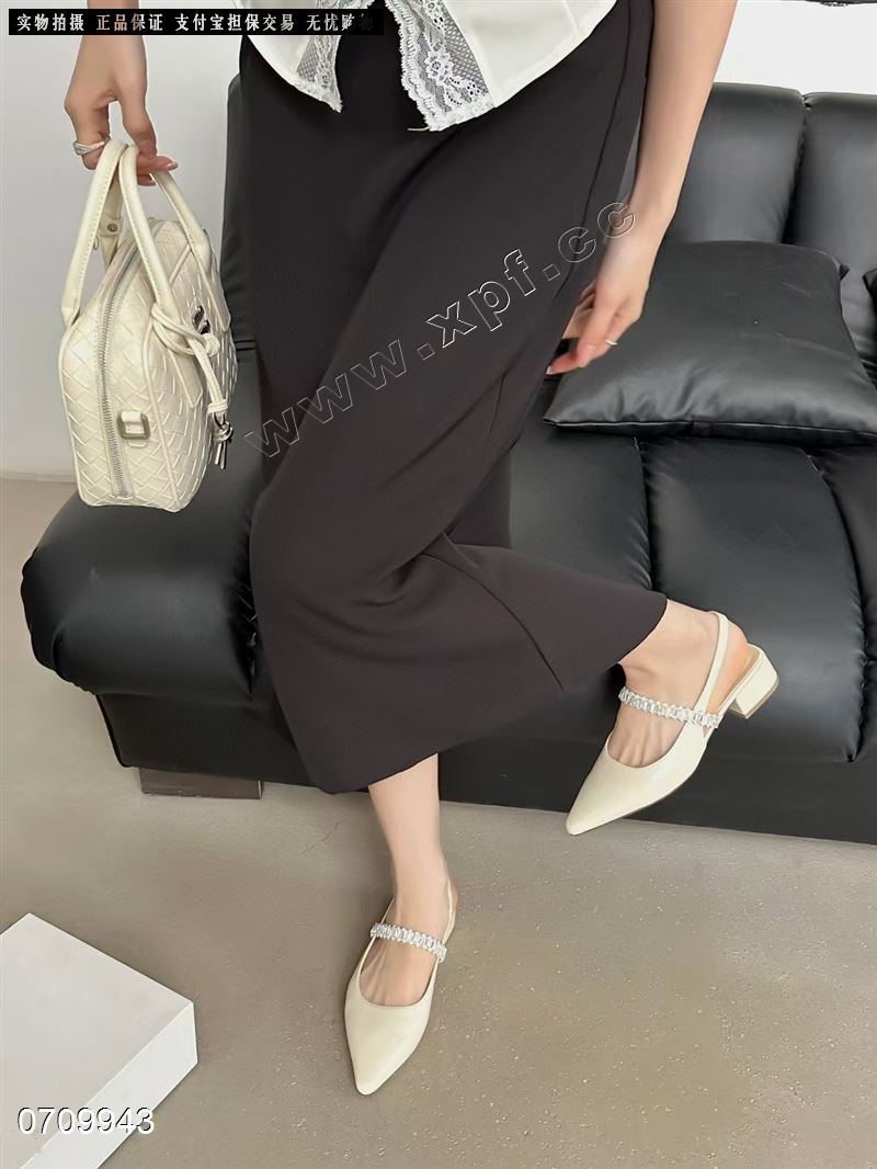 时尚包头凉鞋55-1520