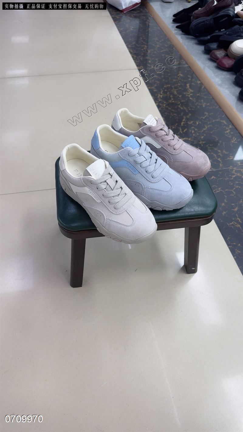 时尚休闲鞋阿甘鞋