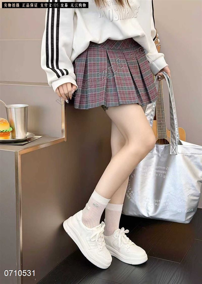 时尚休闲鞋小白鞋