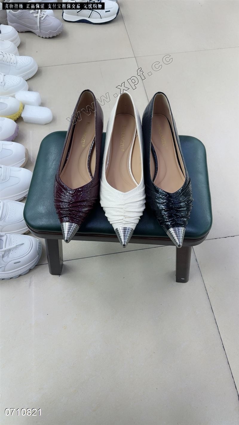 时尚浅口小单鞋