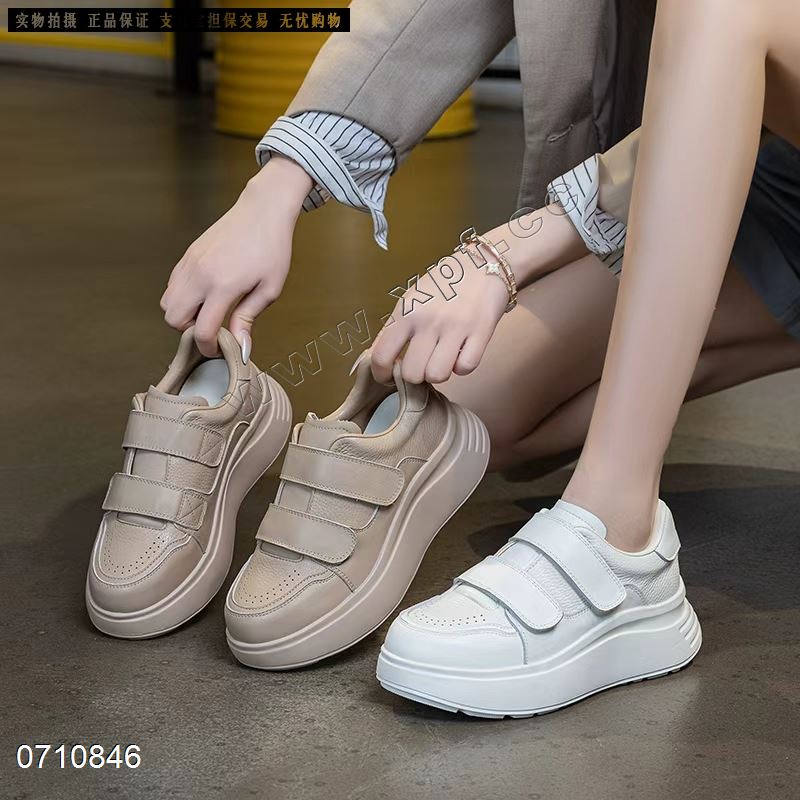 新款头层牛皮厚底休闲鞋9527