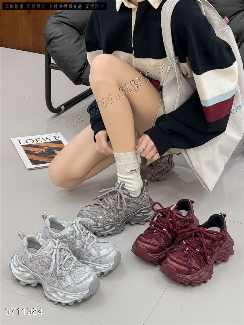 时尚休闲鞋老爹鞋