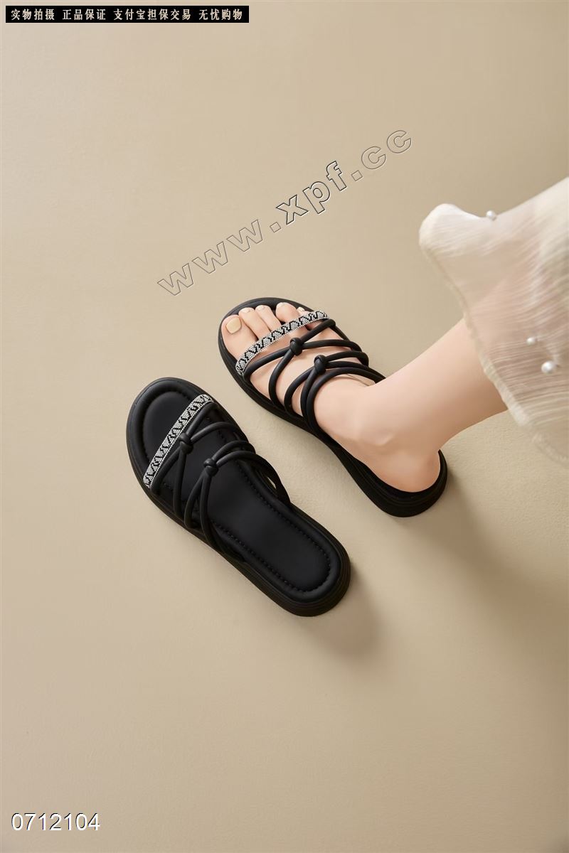 时尚拖鞋6815