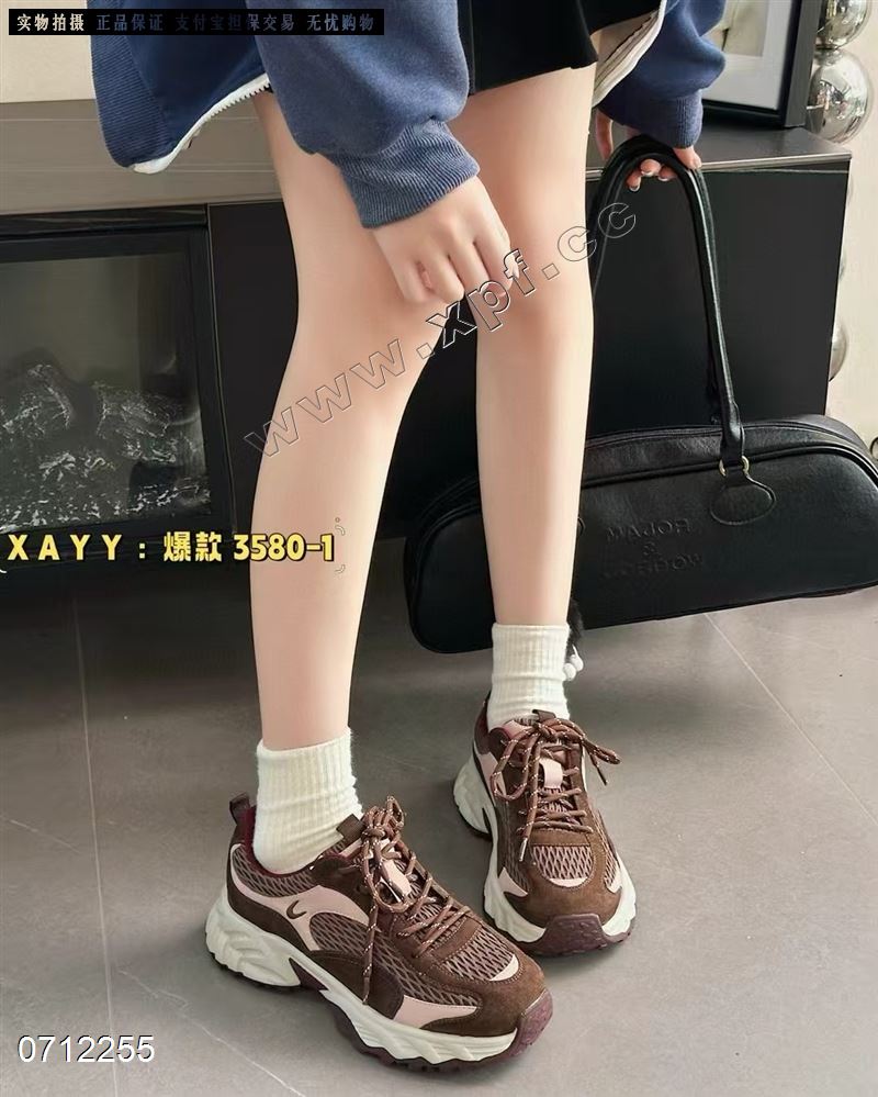 时尚休闲鞋3580-1