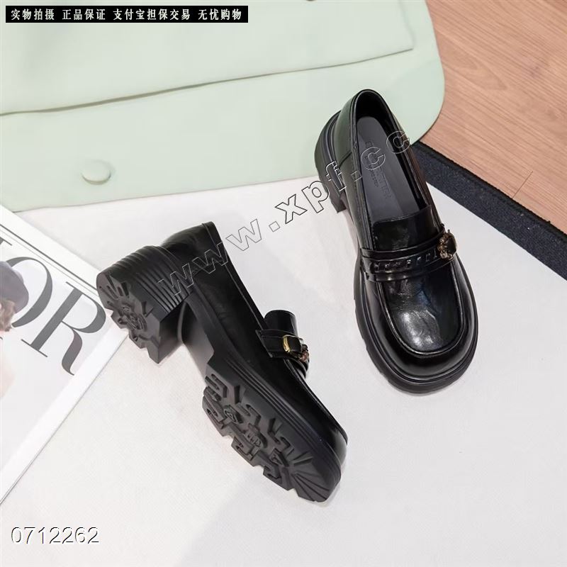 时尚单鞋乐福鞋