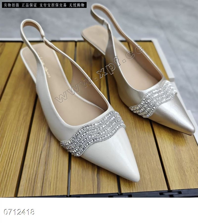 包头后空凉鞋1675