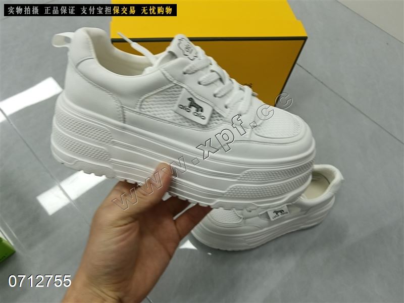 时尚透网休闲鞋