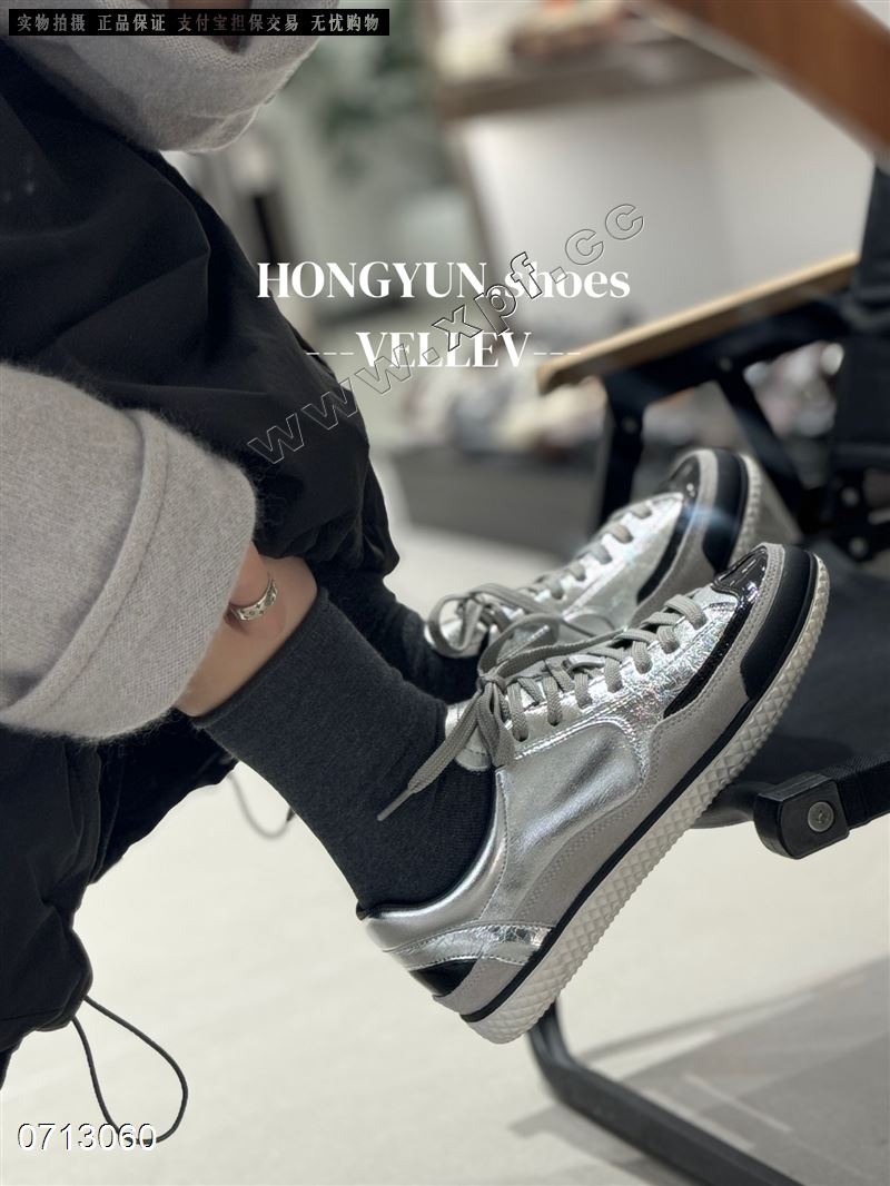 新款韩系小香真皮百搭款德训板鞋阿甘鞋休闲鞋611326-5